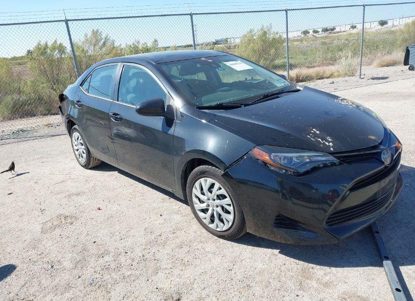 2017 Toyota Corolla LE (VIN 5YFBURHE6HP705386) main photo