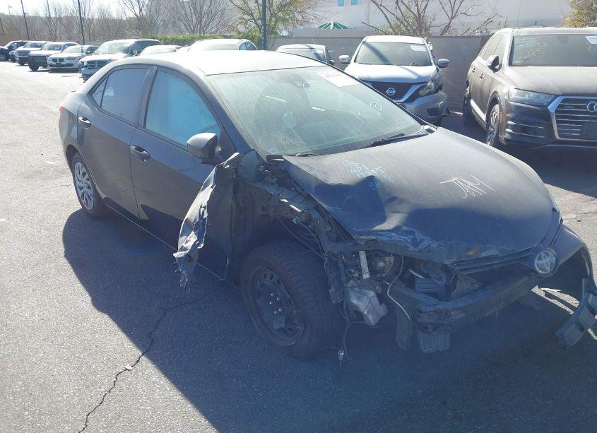 2017 Toyota Corolla LE (VIN 5YFBURHE6HP715433) main photo