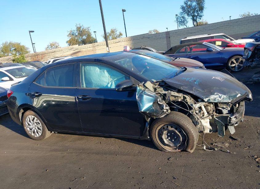 Photo 14 of 2017 Toyota Corolla LE (VIN 5YFBURHE6HP715433)