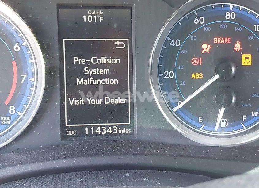 Photo 15 of 2017 Toyota Corolla SE (VIN 5YFBURHE6HP726299)