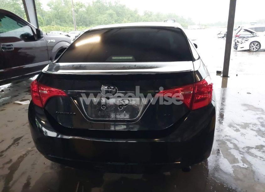 Photo 16 of 2017 Toyota Corolla SE (VIN 5YFBURHE6HP726299)