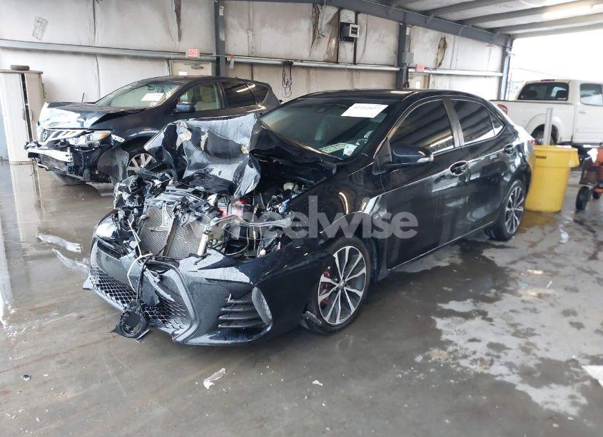 Photo 2 of 2017 Toyota Corolla SE (VIN 5YFBURHE6HP726299)