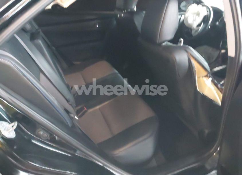 Photo 8 of 2017 Toyota Corolla SE (VIN 5YFBURHE6HP726299)