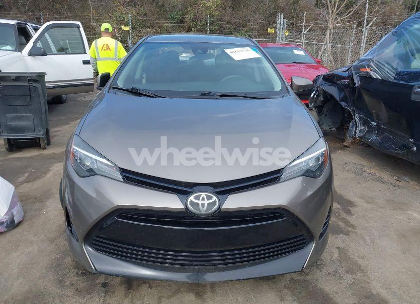 Photo 13 of 2017 Toyota Corolla LE (VIN 5YFBURHE6HP734029)