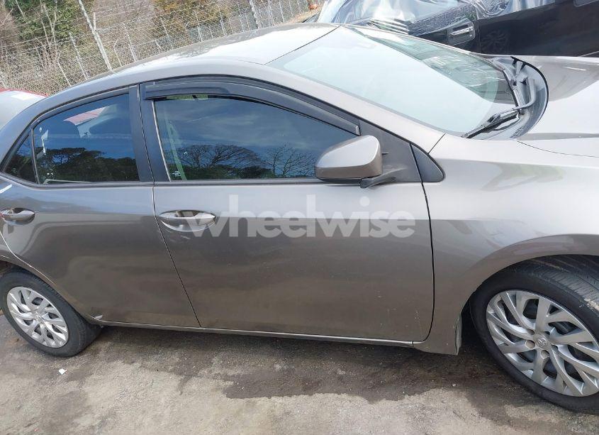 Photo 14 of 2017 Toyota Corolla LE (VIN 5YFBURHE6HP734029)