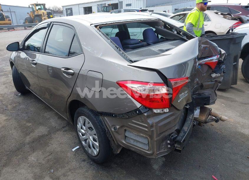 Photo 3 of 2017 Toyota Corolla LE (VIN 5YFBURHE6HP734029)