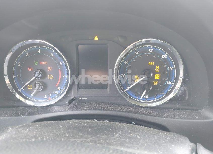 Photo 7 of 2017 Toyota Corolla LE (VIN 5YFBURHE6HP734029)