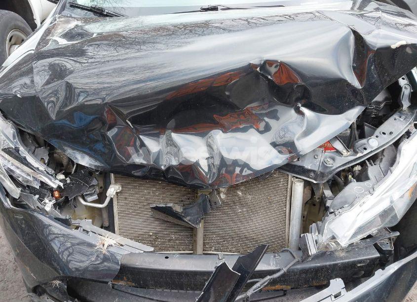 Photo 10 of 2017 Toyota Corolla LE (VIN 5YFBURHE6HP735844)