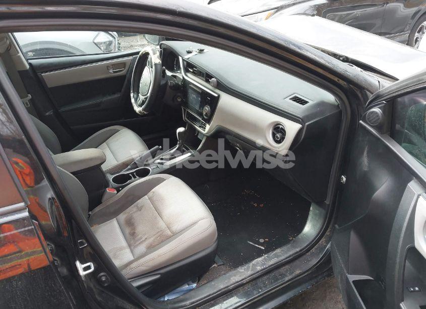 Photo 5 of 2017 Toyota Corolla LE (VIN 5YFBURHE6HP735844)