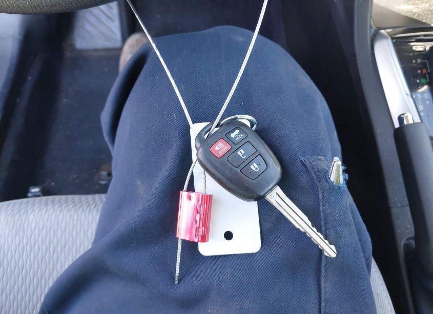 Photo 11 of 2018 Toyota Corolla LE (VIN 5YFBURHE6JP740340)