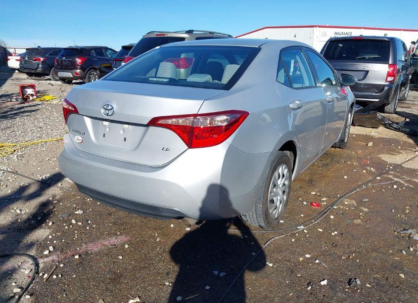 Photo 4 of 2018 Toyota Corolla LE (VIN 5YFBURHE6JP740340)