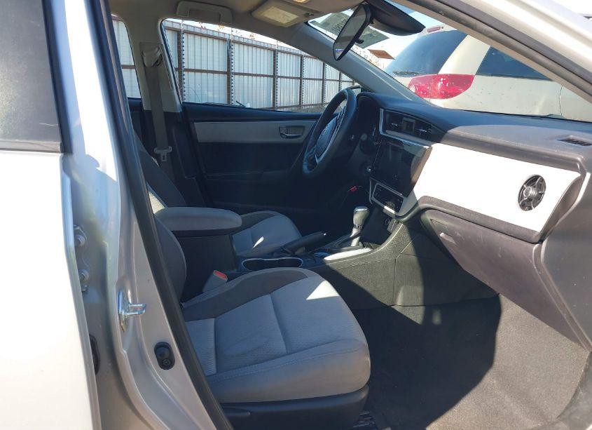 Photo 5 of 2018 Toyota Corolla LE (VIN 5YFBURHE6JP740340)