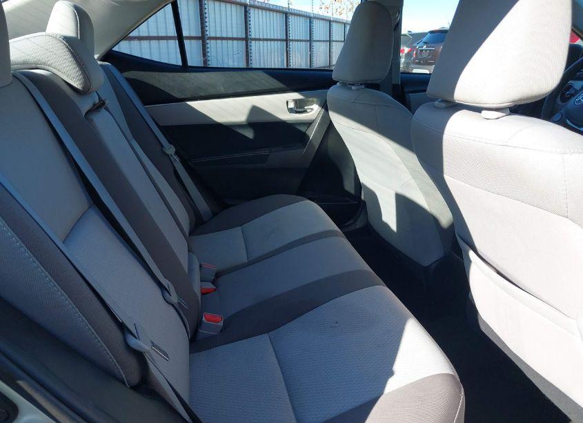 Photo 8 of 2018 Toyota Corolla LE (VIN 5YFBURHE6JP740340)