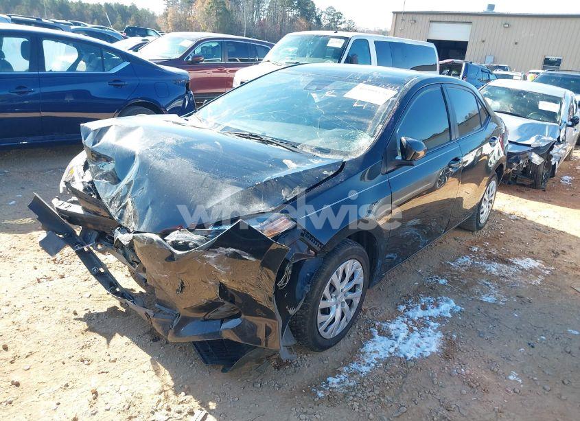 Photo 2 of 2018 Toyota Corolla LE (VIN 5YFBURHE6JP756876)