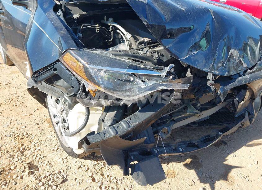 Photo 6 of 2018 Toyota Corolla LE (VIN 5YFBURHE6JP756876)