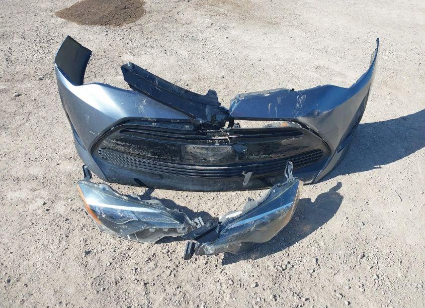 Photo 12 of 2018 Toyota Corolla LE (VIN 5YFBURHE6JP765013)