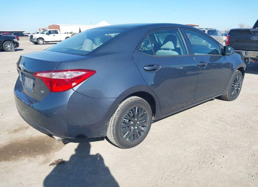 Photo 4 of 2018 Toyota Corolla LE (VIN 5YFBURHE6JP765013)