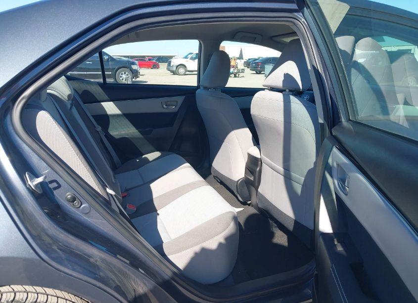 Photo 8 of 2018 Toyota Corolla LE (VIN 5YFBURHE6JP765013)