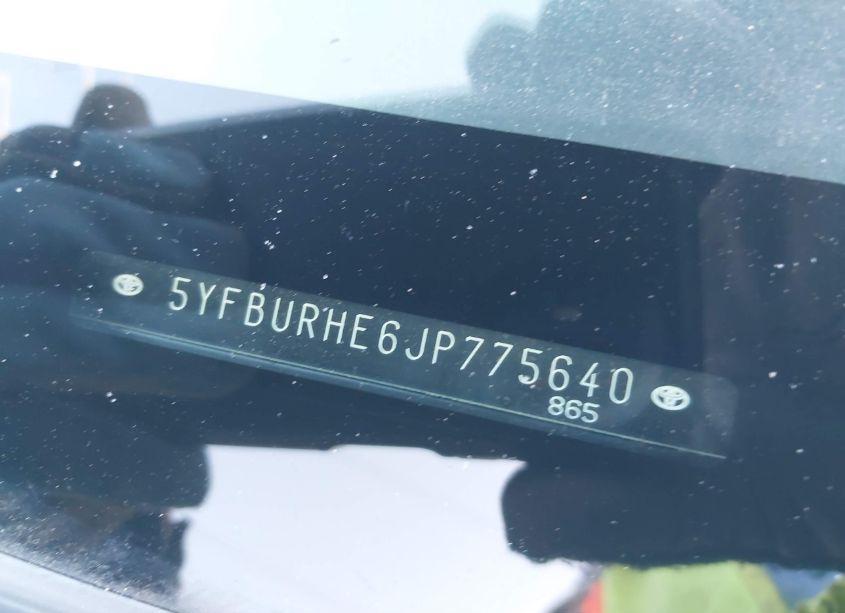 Photo 9 of 2018 Toyota Corolla SE (VIN 5YFBURHE6JP775640)