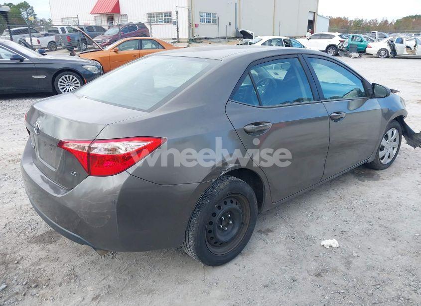 Photo 4 of 2018 Toyota Corolla LE (VIN 5YFBURHE6JP777209)