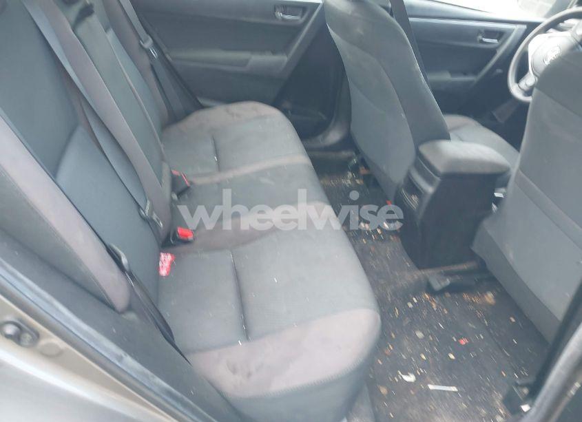 Photo 8 of 2018 Toyota Corolla LE (VIN 5YFBURHE6JP777209)