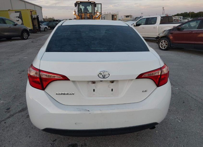 Photo 16 of 2018 Toyota Corolla LE (VIN 5YFBURHE6JP777310)