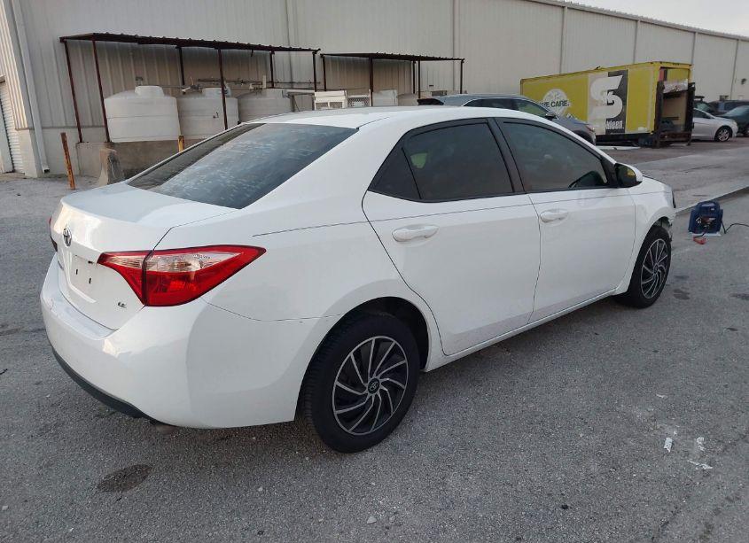 Photo 4 of 2018 Toyota Corolla LE (VIN 5YFBURHE6JP777310)