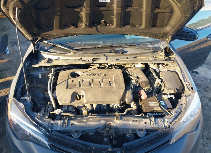 Photo 10 of 2018 Toyota Corolla LE (VIN 5YFBURHE6JP780952)