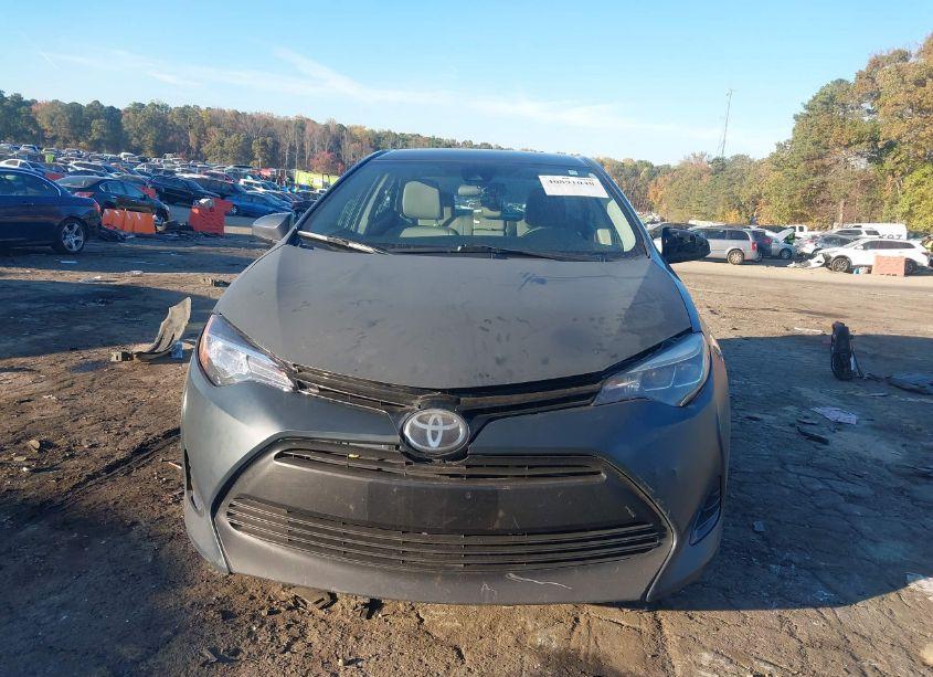 Photo 12 of 2018 Toyota Corolla LE (VIN 5YFBURHE6JP780952)