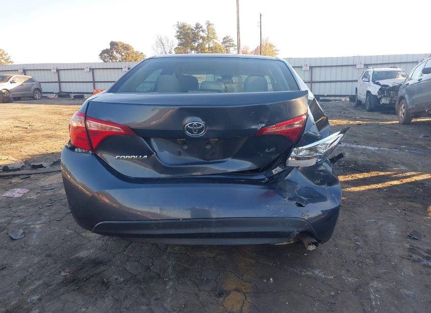 Photo 16 of 2018 Toyota Corolla LE (VIN 5YFBURHE6JP780952)