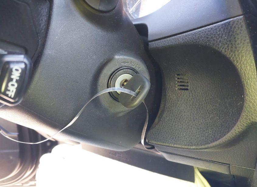 Photo 11 of 2018 Toyota Corolla SE (VIN 5YFBURHE6JP784192)