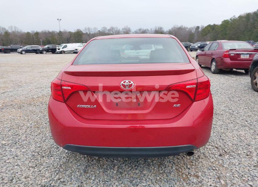 Photo 16 of 2018 Toyota Corolla SE (VIN 5YFBURHE6JP796522)