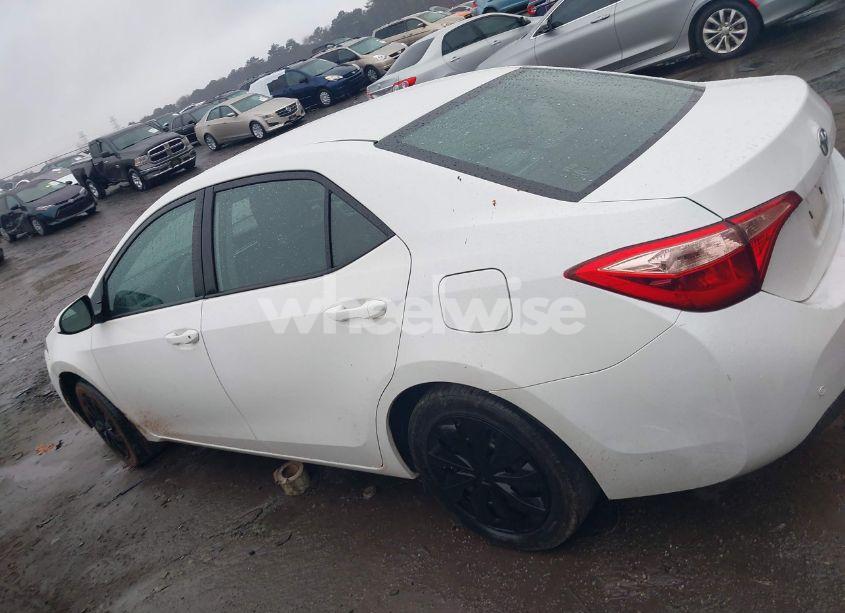 Photo 14 of 2018 Toyota Corolla LE (VIN 5YFBURHE6JP808362)