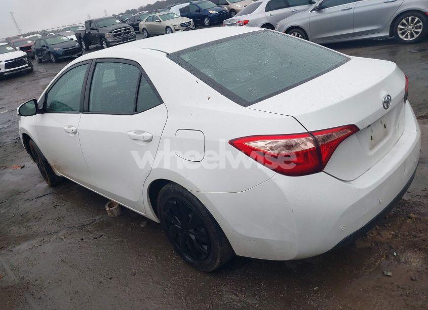 Photo 3 of 2018 Toyota Corolla LE (VIN 5YFBURHE6JP808362)