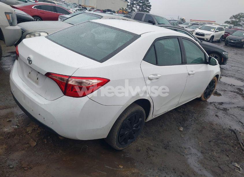 Photo 4 of 2018 Toyota Corolla LE (VIN 5YFBURHE6JP808362)