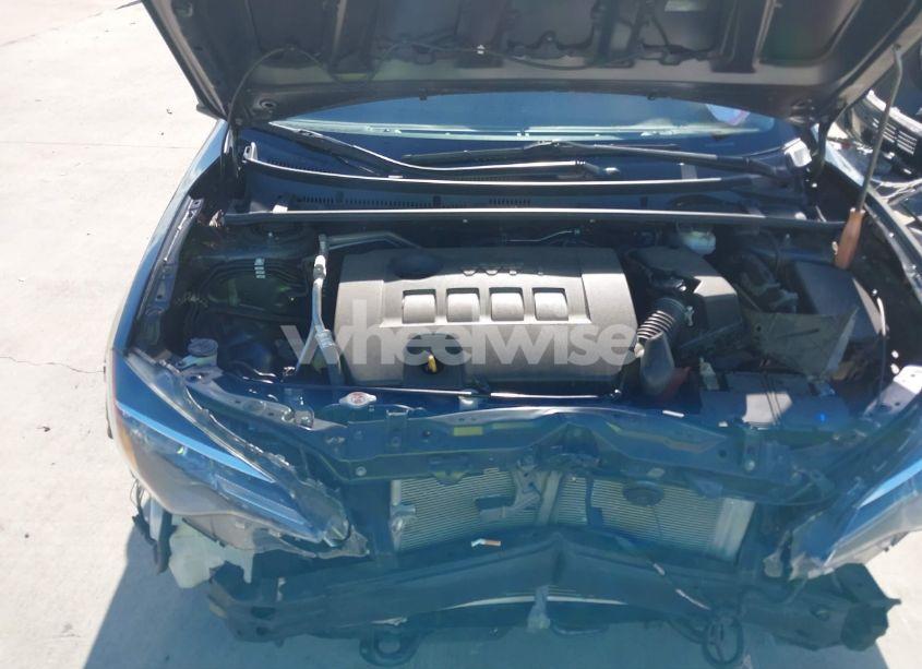 Photo 10 of 2018 Toyota Corolla LE (VIN 5YFBURHE6JP809575)