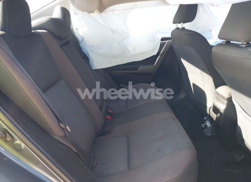 Photo 8 of 2018 Toyota Corolla LE (VIN 5YFBURHE6JP809575)