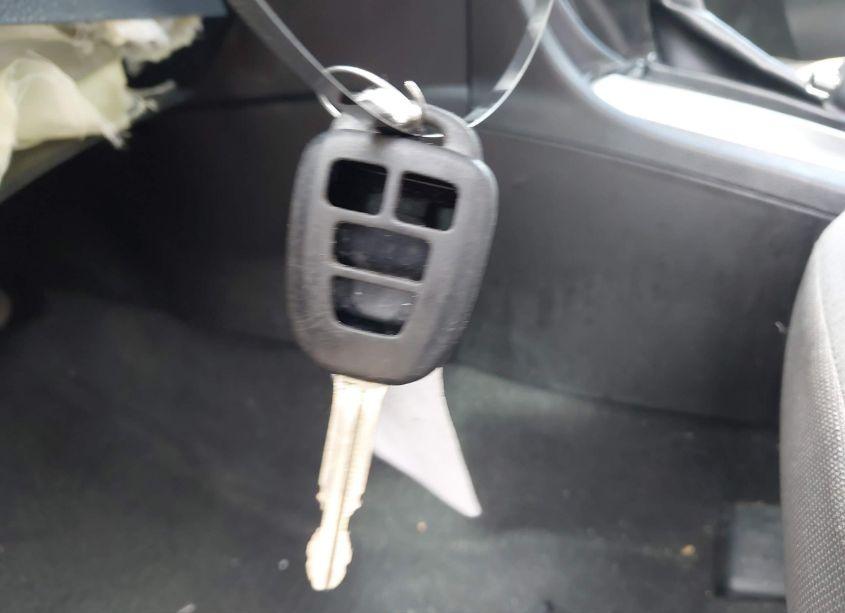 Photo 11 of 2018 Toyota Corolla LE (VIN 5YFBURHE6JP816994)