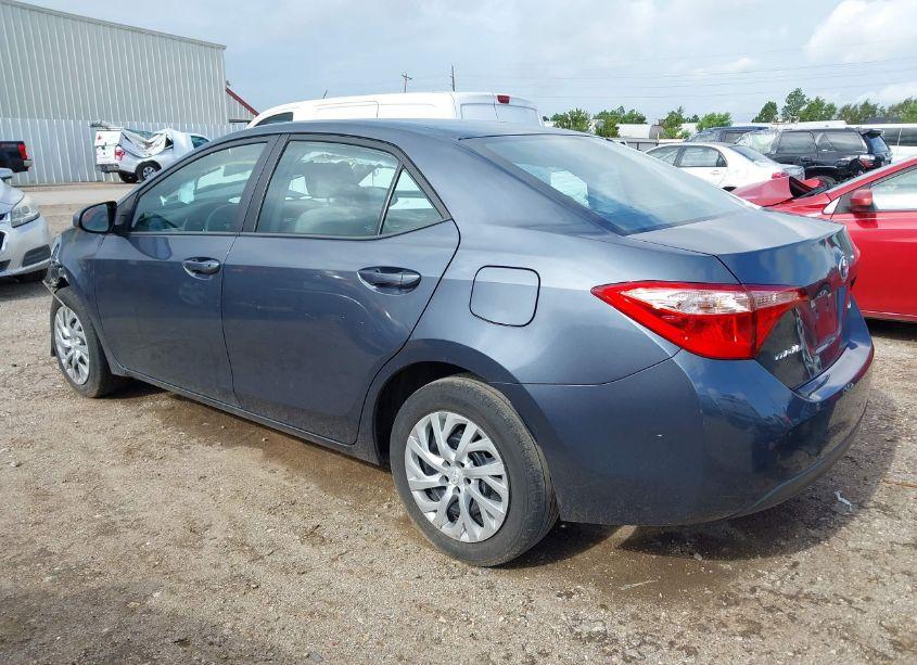 Photo 3 of 2018 Toyota Corolla LE (VIN 5YFBURHE6JP816994)