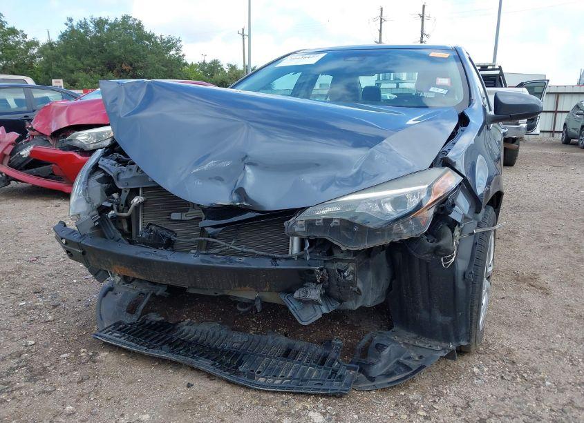 Photo 6 of 2018 Toyota Corolla LE (VIN 5YFBURHE6JP816994)