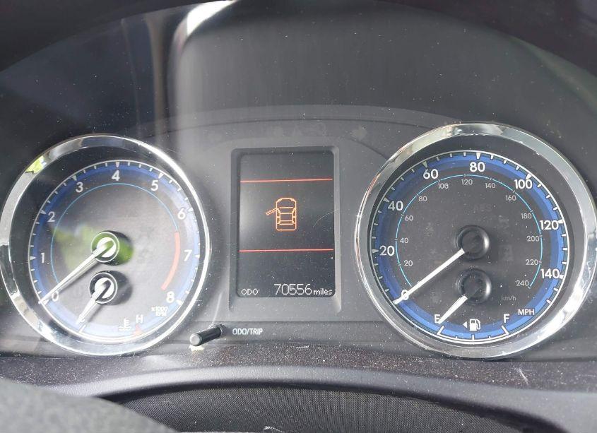 Photo 7 of 2018 Toyota Corolla LE (VIN 5YFBURHE6JP816994)