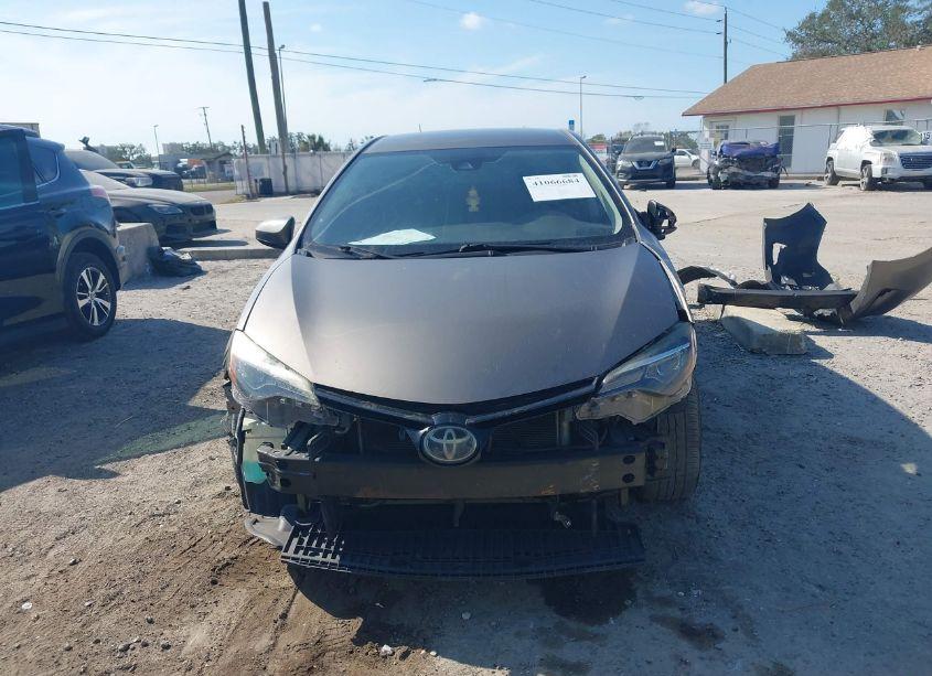 Photo 6 of 2018 Toyota Corolla LE (VIN 5YFBURHE6JP829356)
