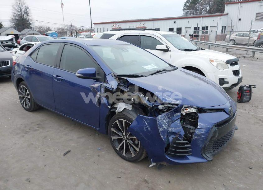 2018 Toyota Corolla SE (VIN 5YFBURHE6JP834198) main photo