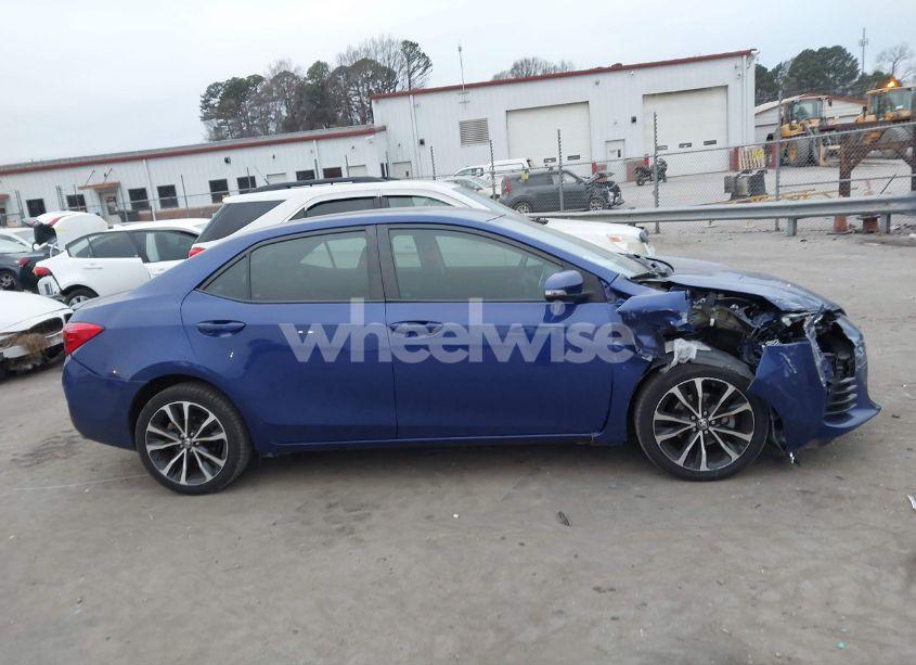 Photo 13 of 2018 Toyota Corolla SE (VIN 5YFBURHE6JP834198)