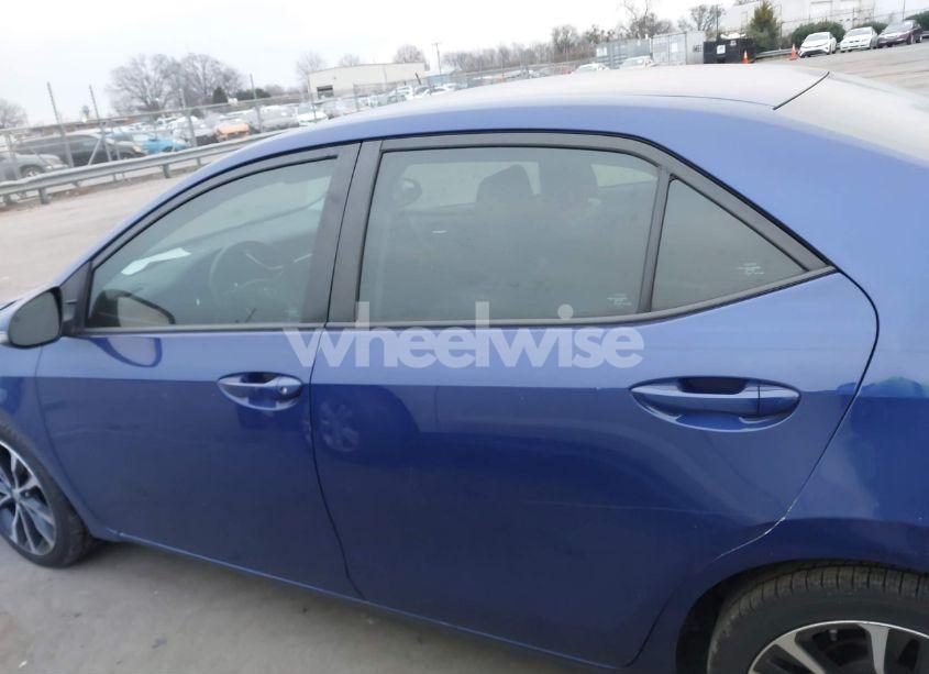 Photo 14 of 2018 Toyota Corolla SE (VIN 5YFBURHE6JP834198)