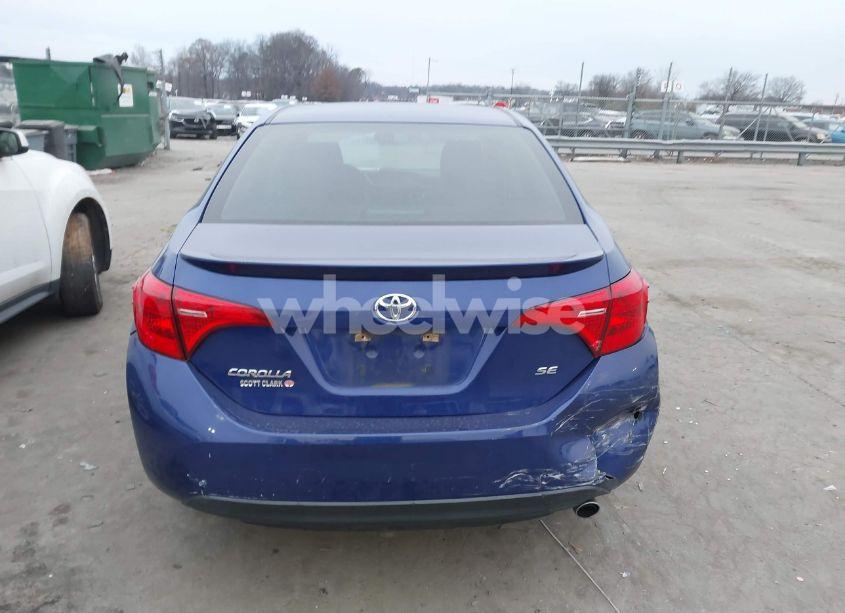 Photo 16 of 2018 Toyota Corolla SE (VIN 5YFBURHE6JP834198)