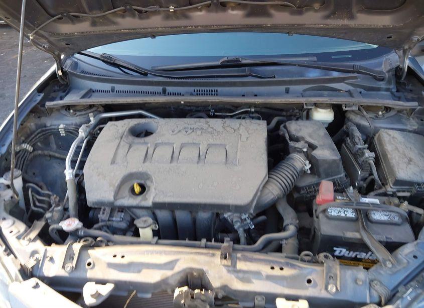 Photo 10 of 2018 Toyota Corolla L/LE/XLE/SE/XSE (VIN 5YFBURHE6JP836906)