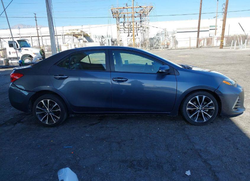 Photo 13 of 2018 Toyota Corolla L/LE/XLE/SE/XSE (VIN 5YFBURHE6JP836906)