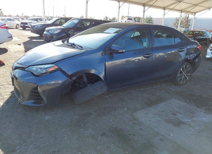 Photo 2 of 2018 Toyota Corolla L/LE/XLE/SE/XSE (VIN 5YFBURHE6JP836906)