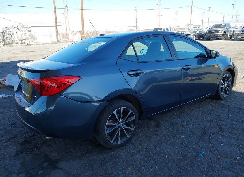 Photo 4 of 2018 Toyota Corolla L/LE/XLE/SE/XSE (VIN 5YFBURHE6JP836906)